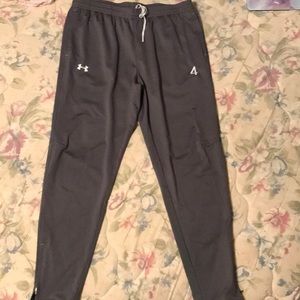Under Armour fitted pants